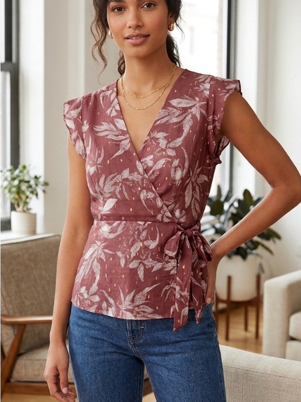 Harve Benard NWT Mauve Floral Faux-Wrap Top with Gold Accents Size Large
